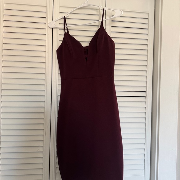B Darlin Burgundy Strappy Midi Dress - Picture 2 of 3